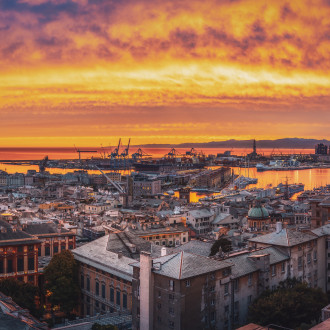 Tramonto Di Fuoco Su Genova